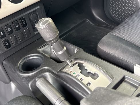 Used 2012 Toyota FJ Cruiser 4WD w/ Convenience Pkg image 14