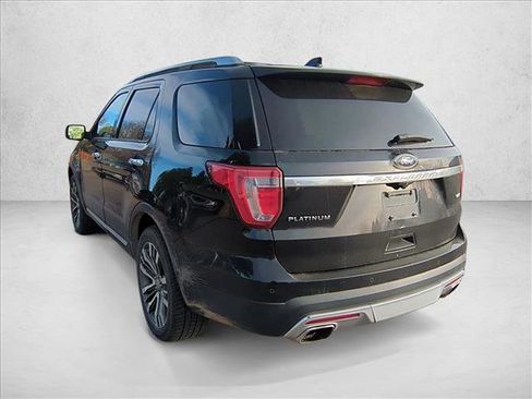 Used 2016 Ford Explorer Platinum image 7