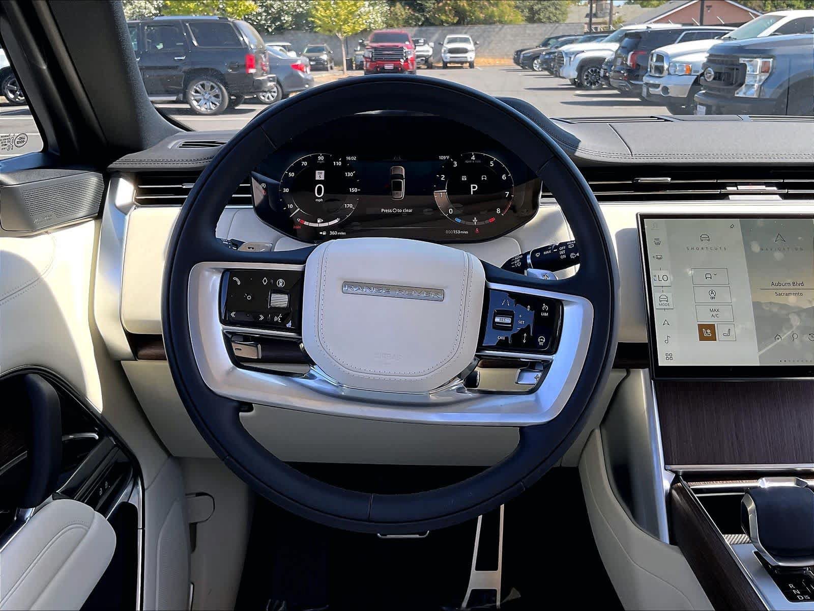 New 2026 Land Rover Range Rover Long Wheelbase SE AWD/4WD image 15