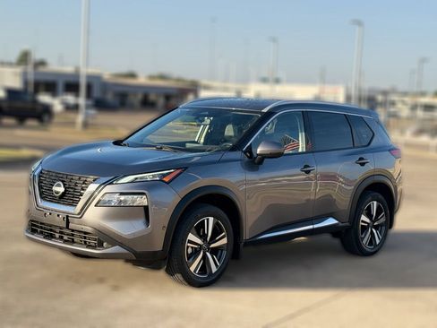 Certified 2023 Nissan Rogue SL w/ SL Premium Package FWD image 3