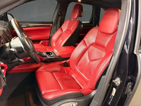 Used 2014 Porsche Cayenne GTS AWD/4WD image 16