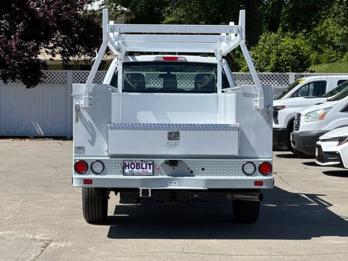 New 2026 Ford F250 XL w/ XL Chrome Package image 4