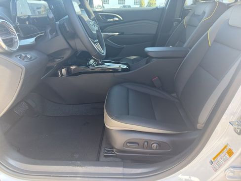 New 2026 Chevrolet Trax ACTIV w/ Sunroof Package image 8