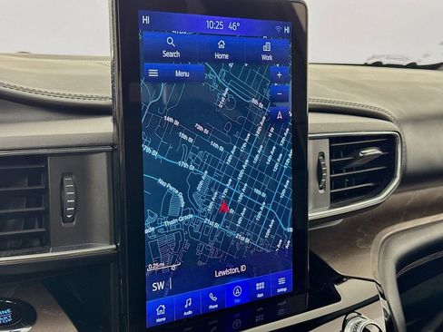 Used 2024 Ford Explorer Platinum w/ Technology Package image 18