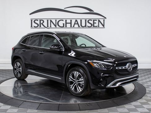 New 2025 Mercedes-Benz GLA 250 4MATIC image 3