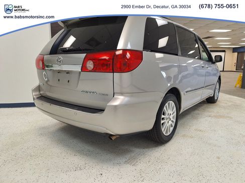 Used 2007 Toyota Sienna FWD image 10