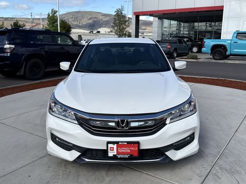 Used 2017 Honda Accord Sport Special Edition image 3