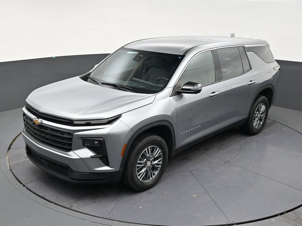 Used 2024 Chevrolet Traverse LS FWD image 11