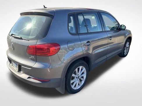 Used 2017 Volkswagen Tiguan Limited w/ Alloy Wheels Package AWD/4WD image 3