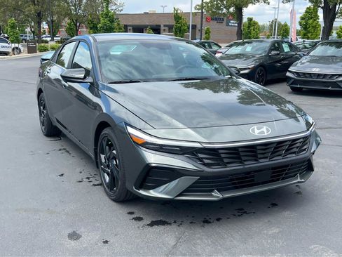 New 2026 Hyundai Elantra SEL Sport w/ Cargo Package FWD image 4