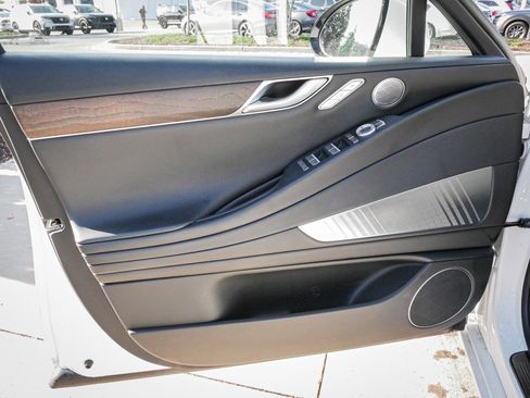 Used 2024 Genesis G80 image 14