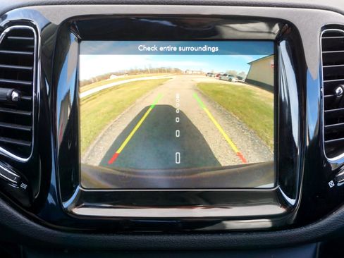 Used 2021 Jeep Compass Limited image 11
