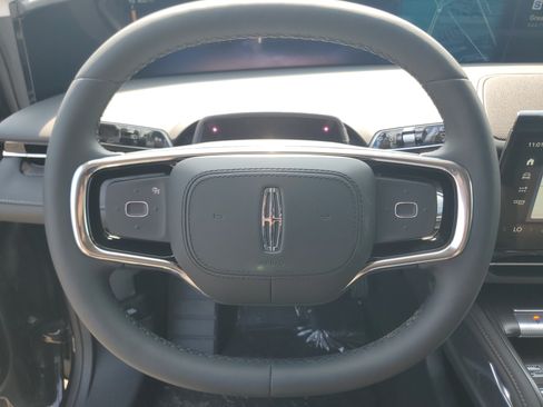 New 2026 Lincoln Nautilus Premier AWD/4WD image 15