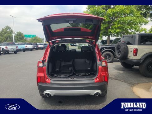 Used 2021 Ford Escape SEL w/ Technology Package AWD/4WD image 33