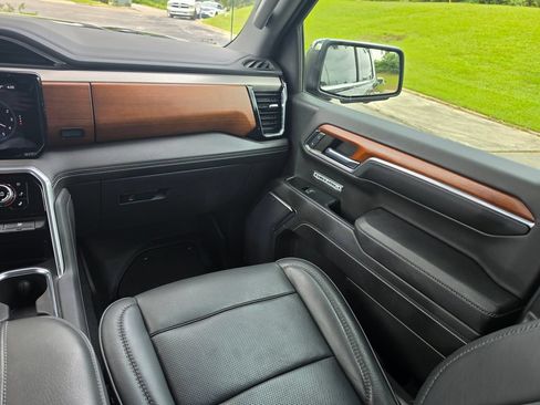 Used 2022 GMC Sierra 1500 Denali AWD/4WD image 17