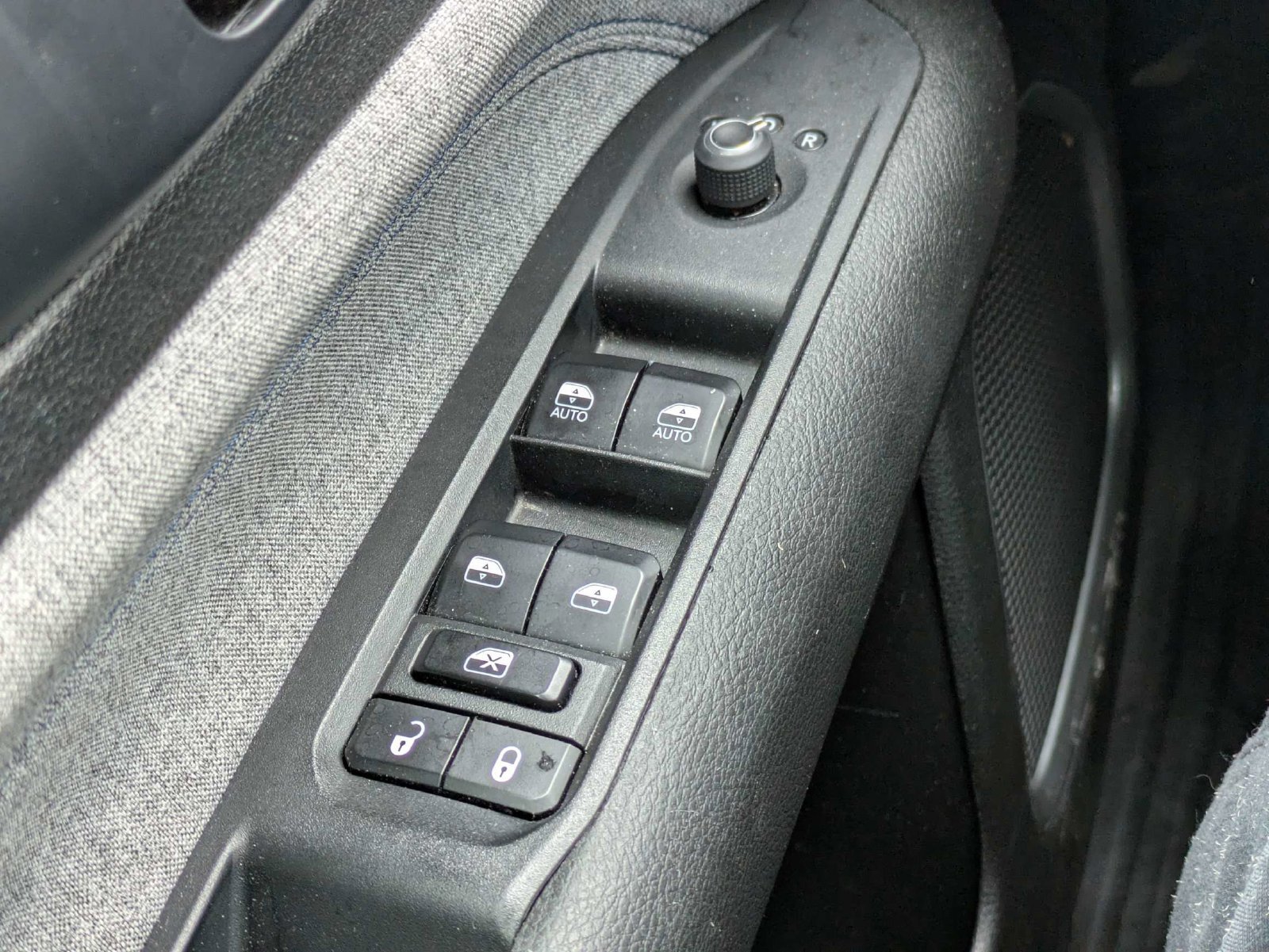 Used 2024 Jeep Compass Latitude AWD/4WD image 22