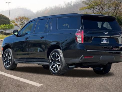 Used 2024 Chevrolet Suburban RST RWD image 6