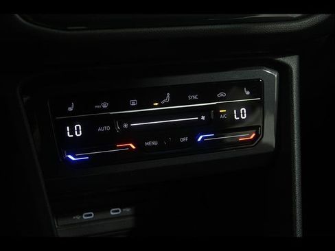 Certified 2023 Volkswagen Tiguan SE R-Line AWD/4WD image 16