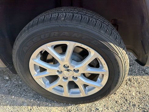 Used 2017 Jeep Cherokee Latitude w/ Trailer Tow Group image 14