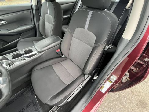 Used 2025 Nissan Sentra SV FWD image 36
