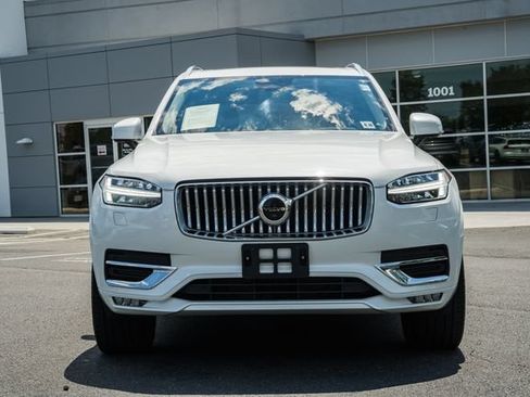 Certified 2023 Volvo XC90 B6 Plus AWD/4WD image 2
