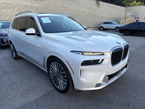 Certified 2024 BMW X7 xDrive40i AWD/4WD image 4