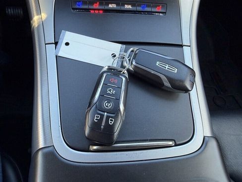 Used 2016 Lincoln MKX Reserve w/ Technology Package image 36