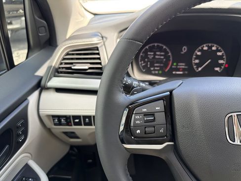 Used 2026 Honda Odyssey EX-L image 29