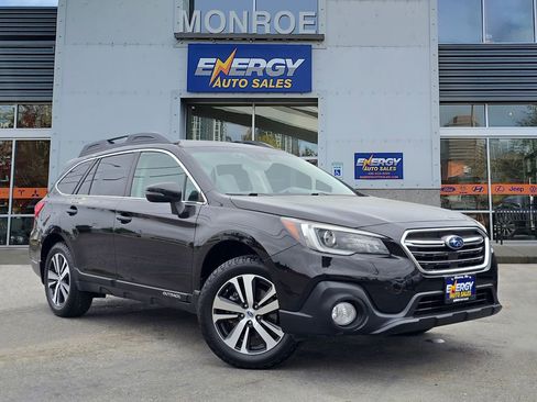 Used 2019 Subaru Outback 2.5i Limited AWD/4WD image 1