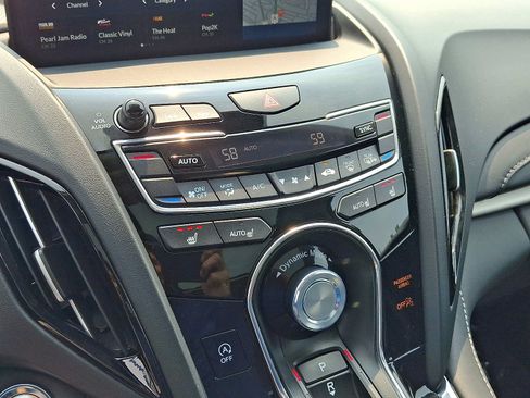 Used 2024 Acura RDX SH-AWD w/ Technology Package image 17