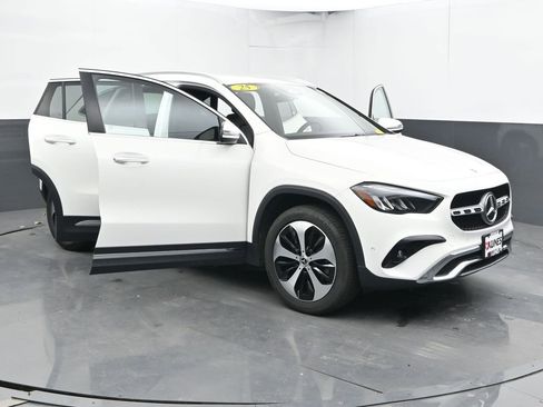 Used 2025 Mercedes-Benz GLA 250 image 53