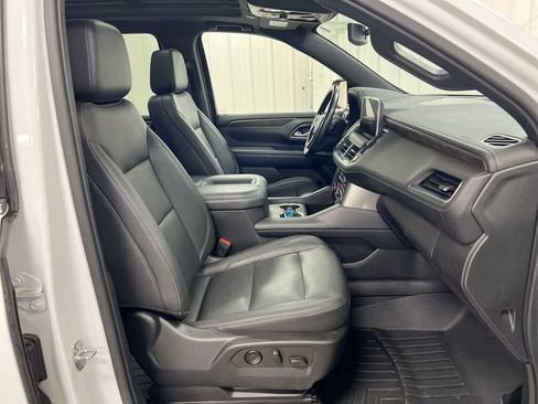 Used 2021 Chevrolet Suburban LT AWD/4WD image 22