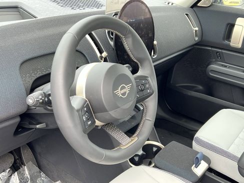 Certified 2025 MINI Cooper Countryman S image 13
