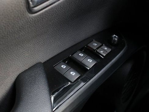 Used 2017 Toyota Prius Three image 5