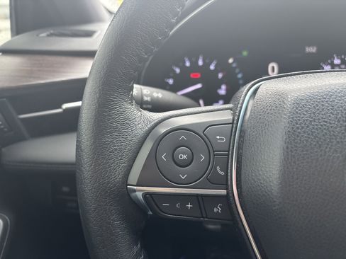 Used 2022 Toyota Avalon XLE image 23