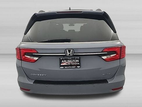 Used 2023 Honda Odyssey Elite image 5