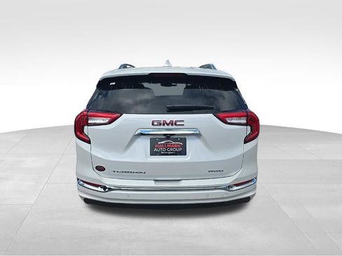 Used 2023 GMC Terrain Denali w/ Denali Premium Package image 4