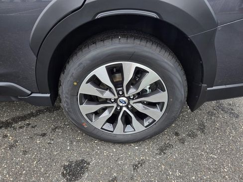 Used 2025 Subaru Outback Touring XT image 6