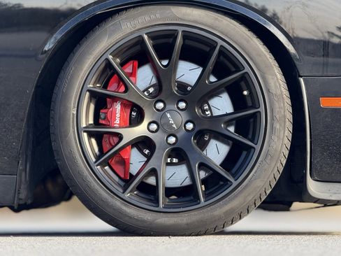 Used 2016 Dodge Challenger SRT Hellcat image 20