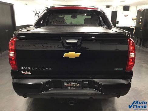 Used 2012 Chevrolet Avalanche LTZ image 9