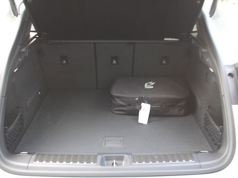 Used 2025 Porsche Macan Electric image 44