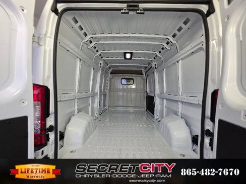 New 2027 RAM ProMaster 2500 w/ Quick Order Package 22G SLT FWD image 25