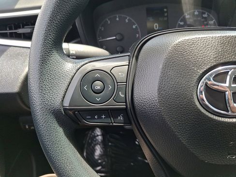 Used 2025 Toyota Corolla LE FWD image 20