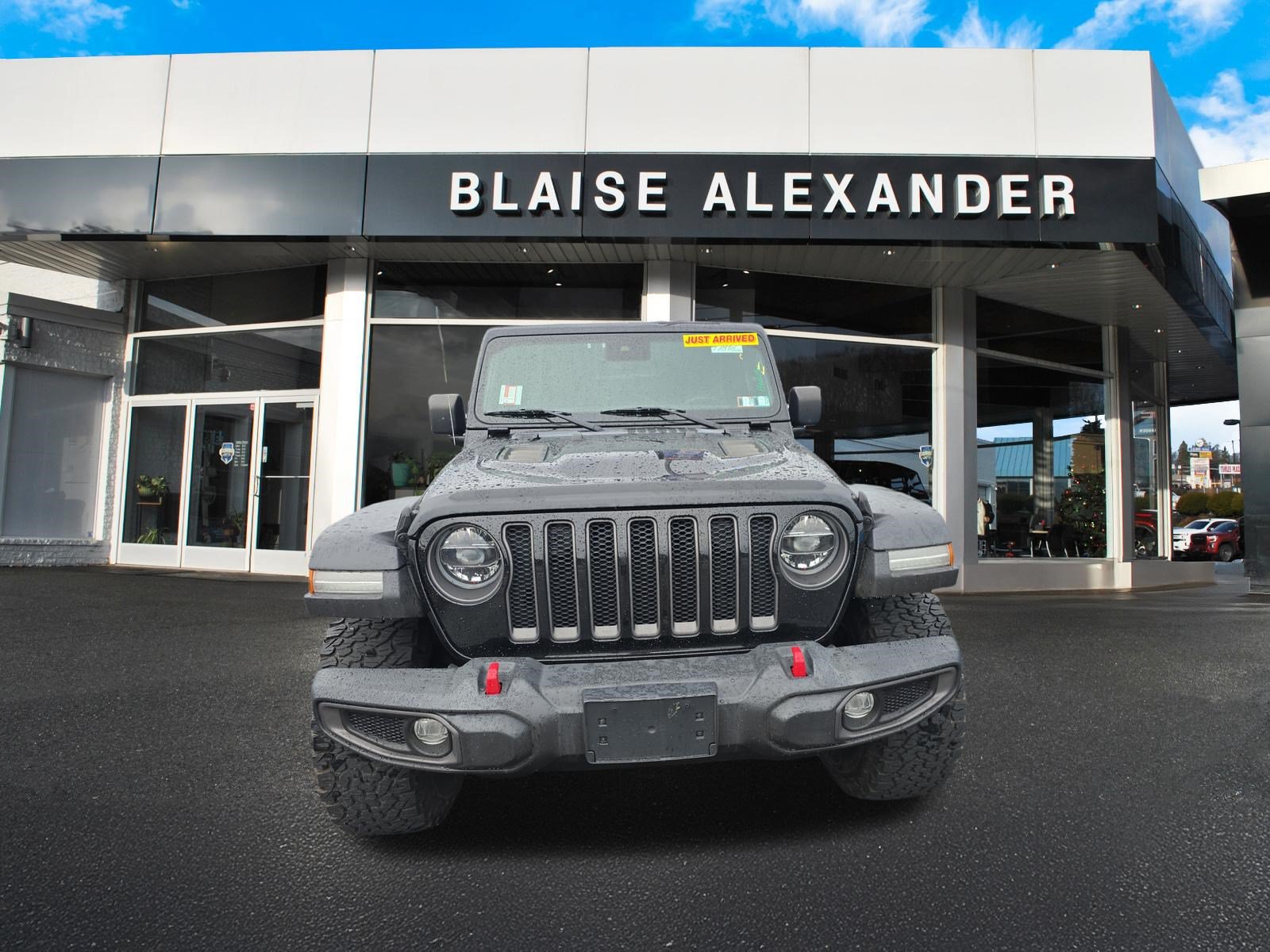 Used 2022 Jeep Wrangler Unlimited Rubicon w/ Xtreme Recon 35" Tire Package AWD/4WD image 10