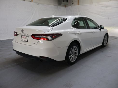 Used 2021 Toyota Camry LE FWD image 7