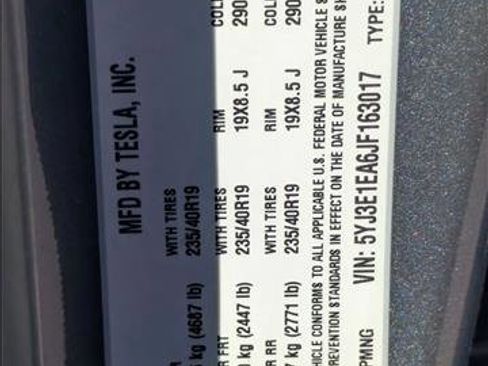 Used 2018 Tesla Model 3 Mid Range image 22