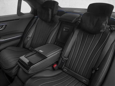 New 2026 Mercedes-Benz S 500 4MATIC image 9