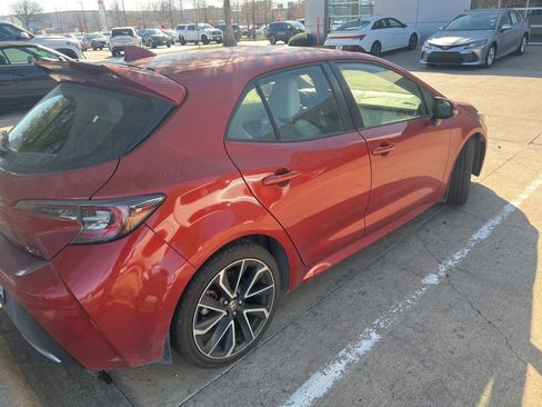 Used 2019 Toyota Corolla XSE image 5