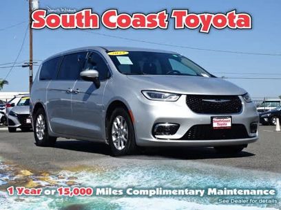 Used 2023 Chrysler Pacifica Touring-L