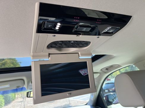 Used 2018 GMC Yukon Denali w/ Denali Ultimate Package AWD/4WD image 35